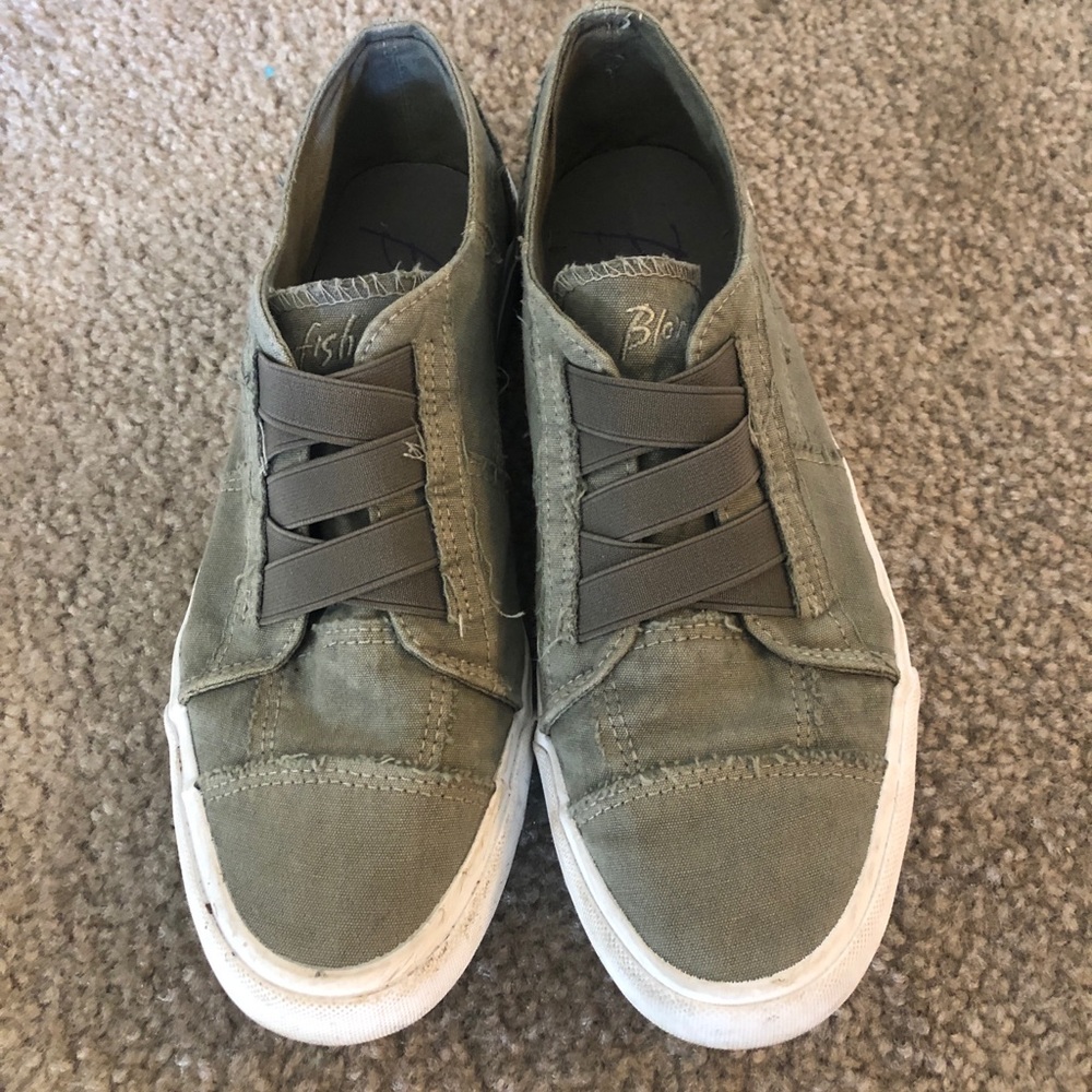 Blowfish shoes size 11